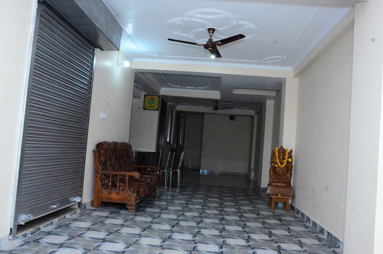 Hotel Ganga Vilas Colonelganj Bagian luar foto